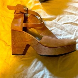 Free People Natural Leather size 40